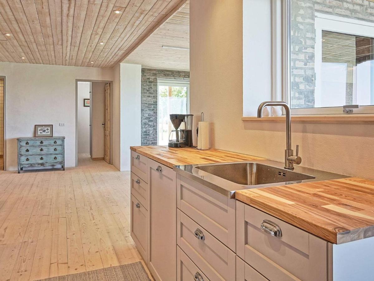 6 Person Holiday Home In Svaneke Eksteriør bilde