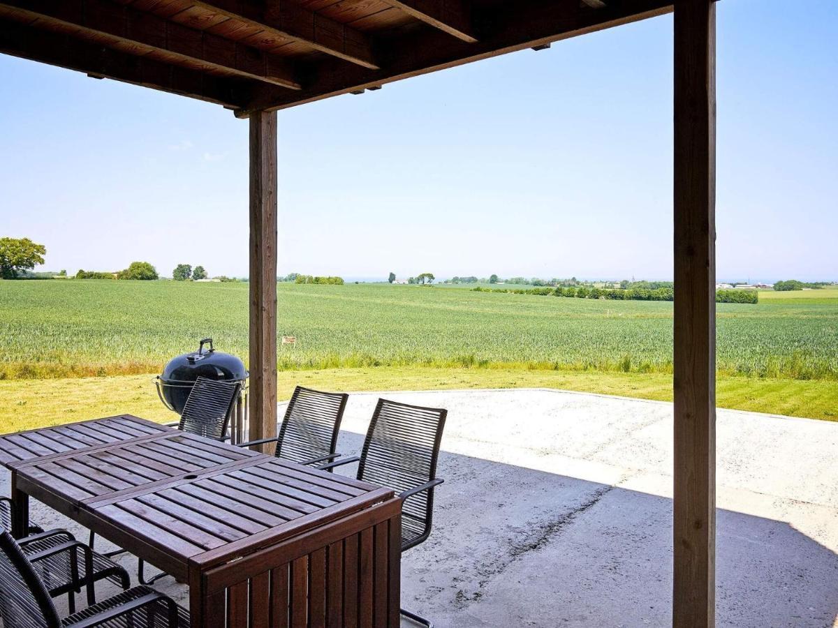 6 Person Holiday Home In Svaneke Eksteriør bilde